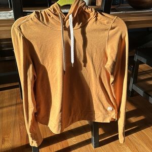 Vuori Women’s Halo Essential Hoodie
